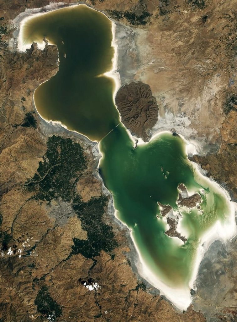 عکس قدیمی دریاچهی ارومیه