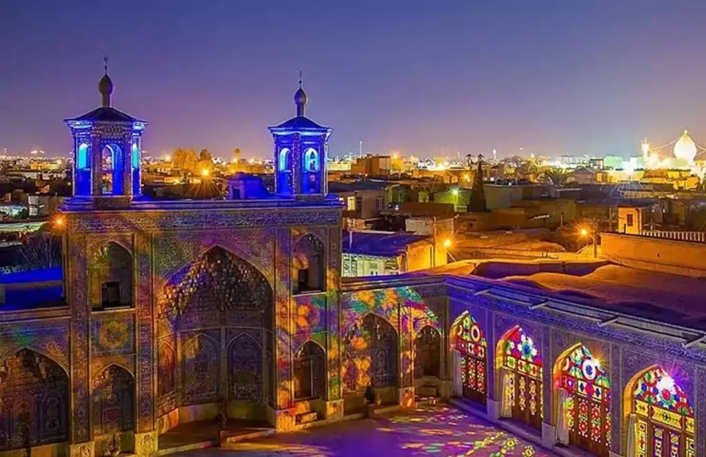 مسجد وکیل شیراز کجاست؟
