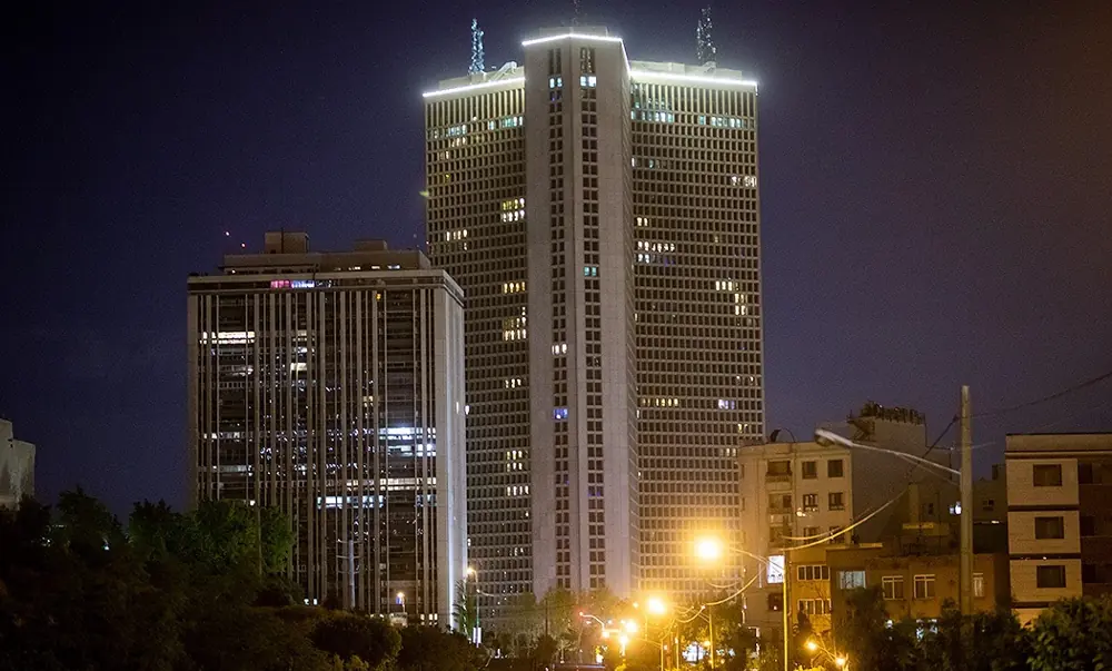 برج بین‌المللی تهران در شب